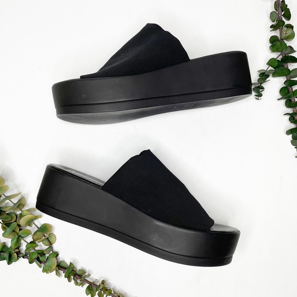 STEVE MADDEN chunky platform sandals